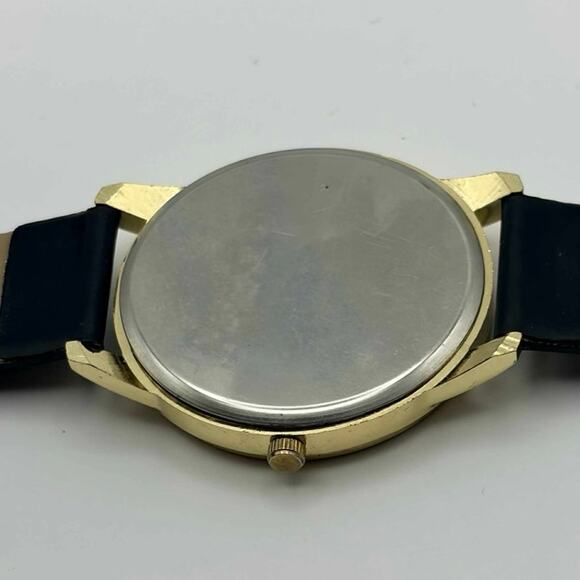 Gold Frida Kahlo Men’s Watch - Picture 5 of 5